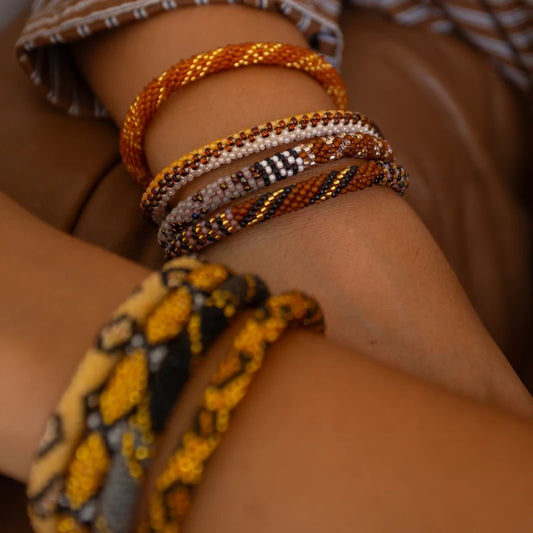 Maison IZEL - Nepalesisches Roll-on Armband, braun/taupe