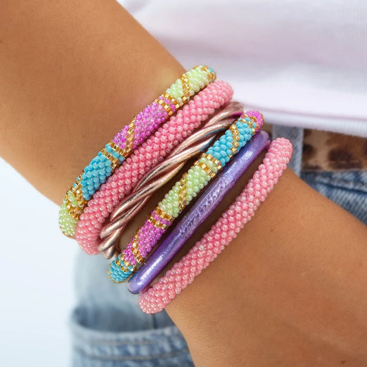 Maison IZEL - Buddhistisches Mantra Armband, neonpink