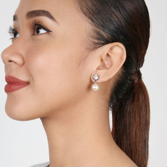 KONPLOTT® - PEARL SHADOW Ohrstecker, weiß