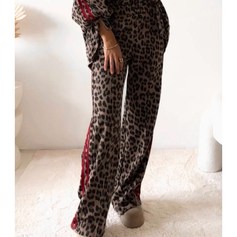 2-Teiler "AMAZING LEO" mit Galonstreifen, braun