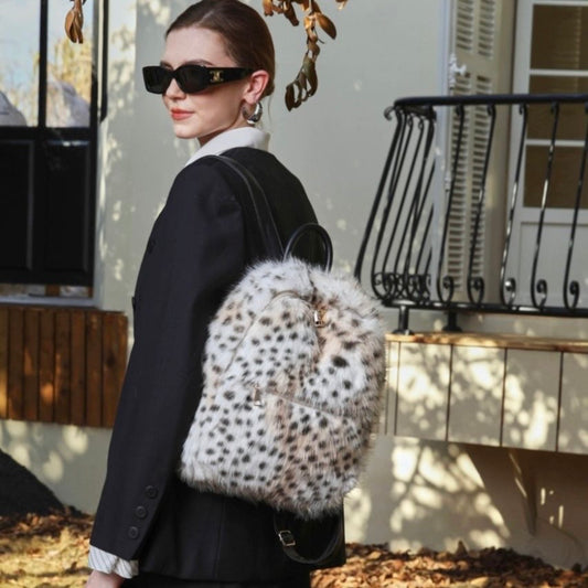 Rucksack "LEO" aus FAKE FUR