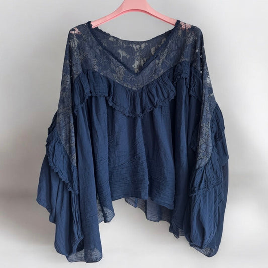 Blusen-Tunika "BOHO" mit Spitze und Volant, marine