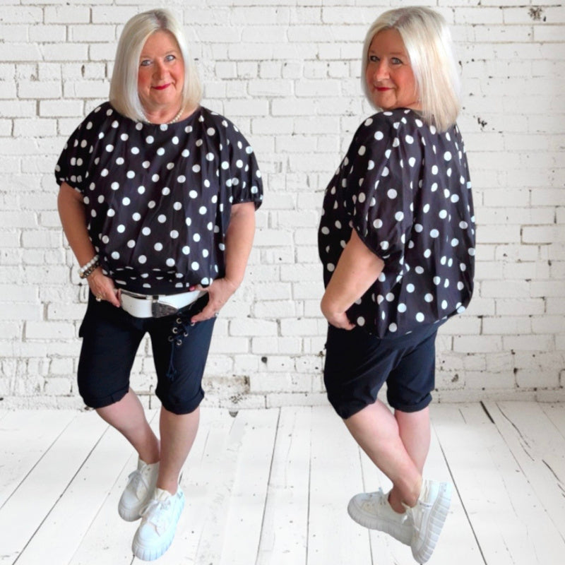 kurzarm Bluse "DANCING DOTS", schwarz