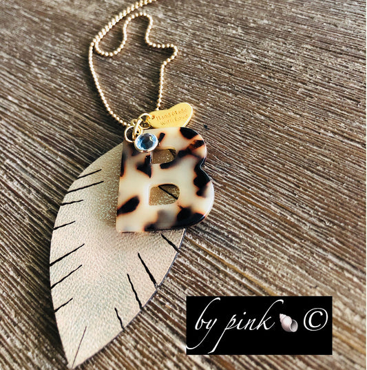 Pink Kette Buchstabe Gold