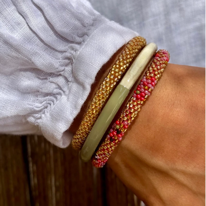 Maison KIZO - nepalesisches Roll-on Armband, gold-multi