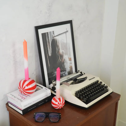 204295 4 Candy Swirl Candleholders
