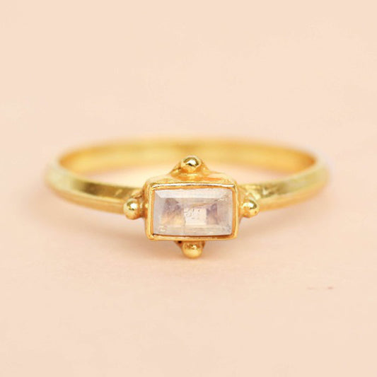 4194 Gb1 Moonstone