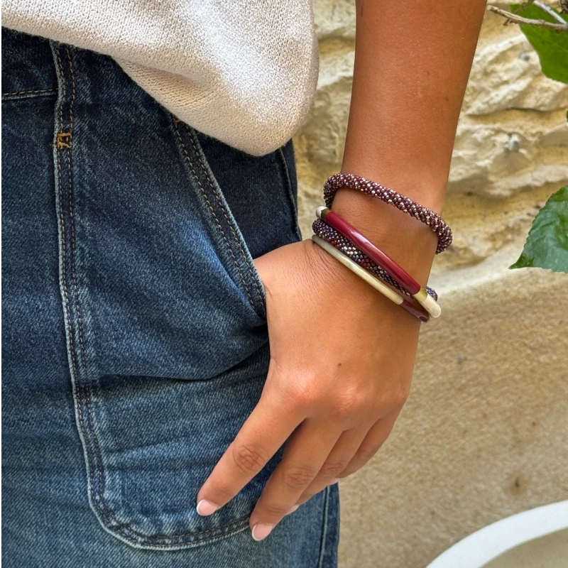 Maison KIZO - nepalesisches Roll-on Armband, marine/bordeaux
