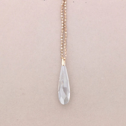 lange Halskette CRYSTALS mit Tropfenanhänger, beige