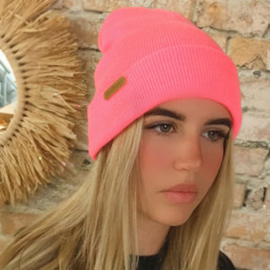 Beanie Hot Pink 2