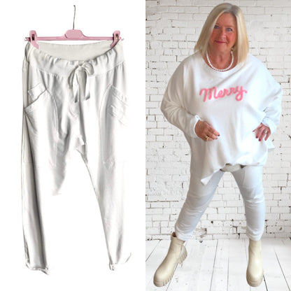 Jogg Pants mit großen Taschen, weiß