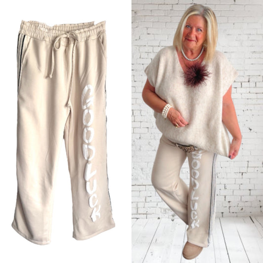Marlene Jogger Hose "GOOD LUCK", beige