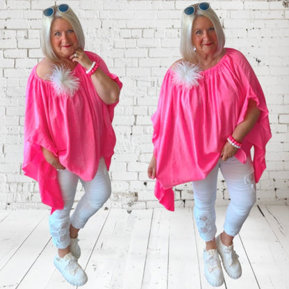 Carmen Bluse "ELARA" mit Volants, neonpink