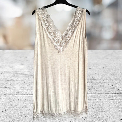 Viskose Top "LACE" mit Spitze