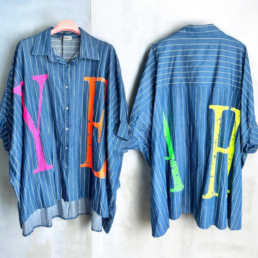 oversized Bluse "YEAH", denim-gestreift