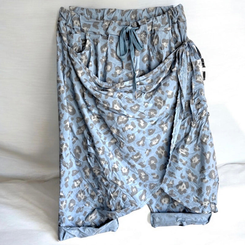 Leichte Bermuda "LEO WRAP" mit Schürze