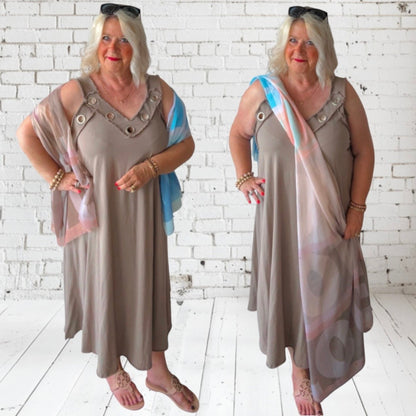 Träger Kleid "ESTIE" mit Ösen, taupe