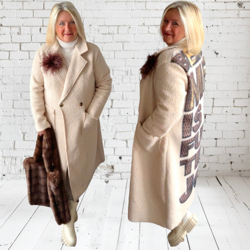 Bouclé Mantel "FULLTIME JOB", beige