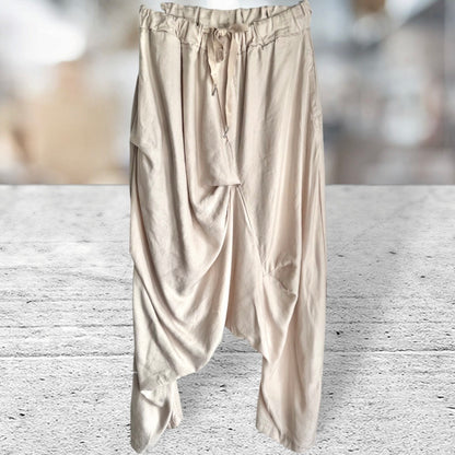 Baggy Hose "CREASE" mit tiefer Base