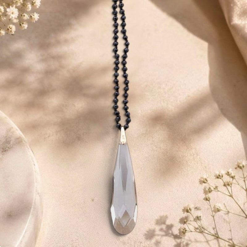 lange Halskette CRYSTALS mit Tropfenanhänger, schwarz