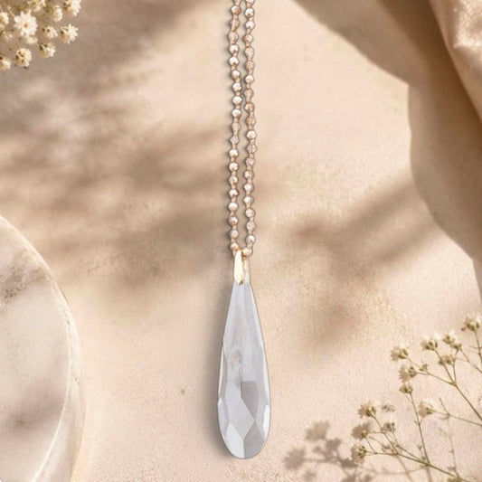 lange Halskette CRYSTALS mit Tropfenanhänger, beige
