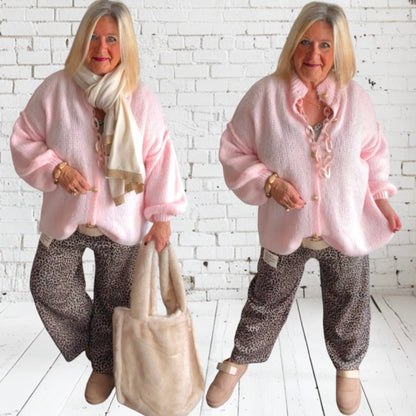 Strickjacke "COZY" mit Goldknöpfen, rosa