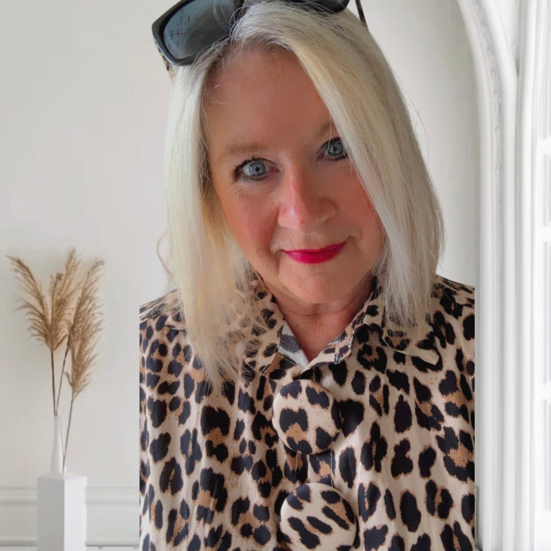 Bluse "LEO" 🐆 mit 3 großen Leo-Knöpfen