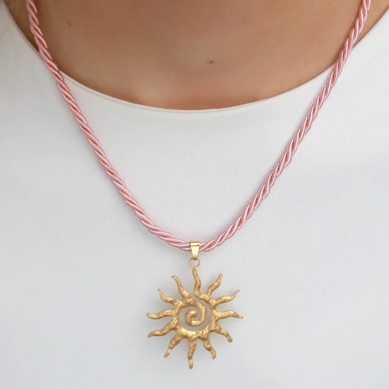 Kette Sonne Rosa 2
