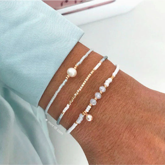 Minimalistic Bracelet White Pearl Rotgold A