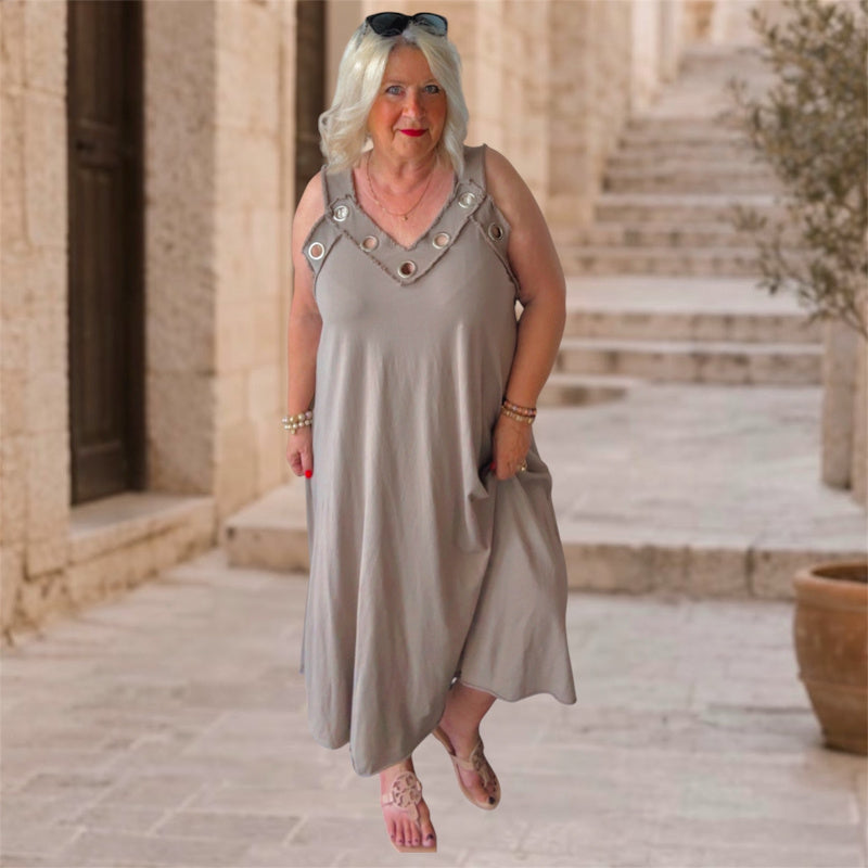 Träger Kleid "ESTIE" mit Ösen, taupe