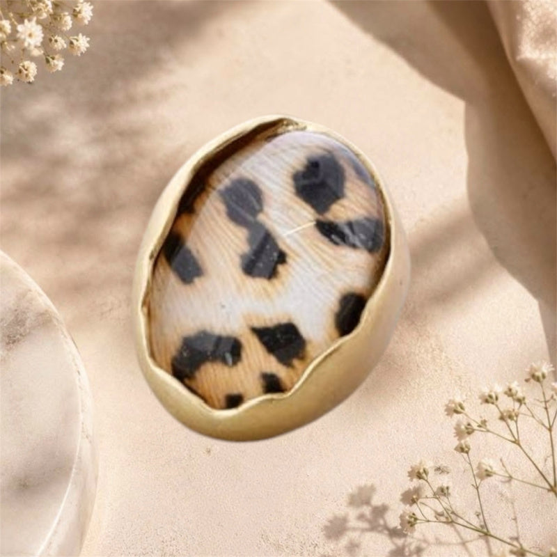 großer Metallharz Ring "BOLD", Leopard