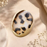 großer Metallharz Ring "BOLD", Leopard