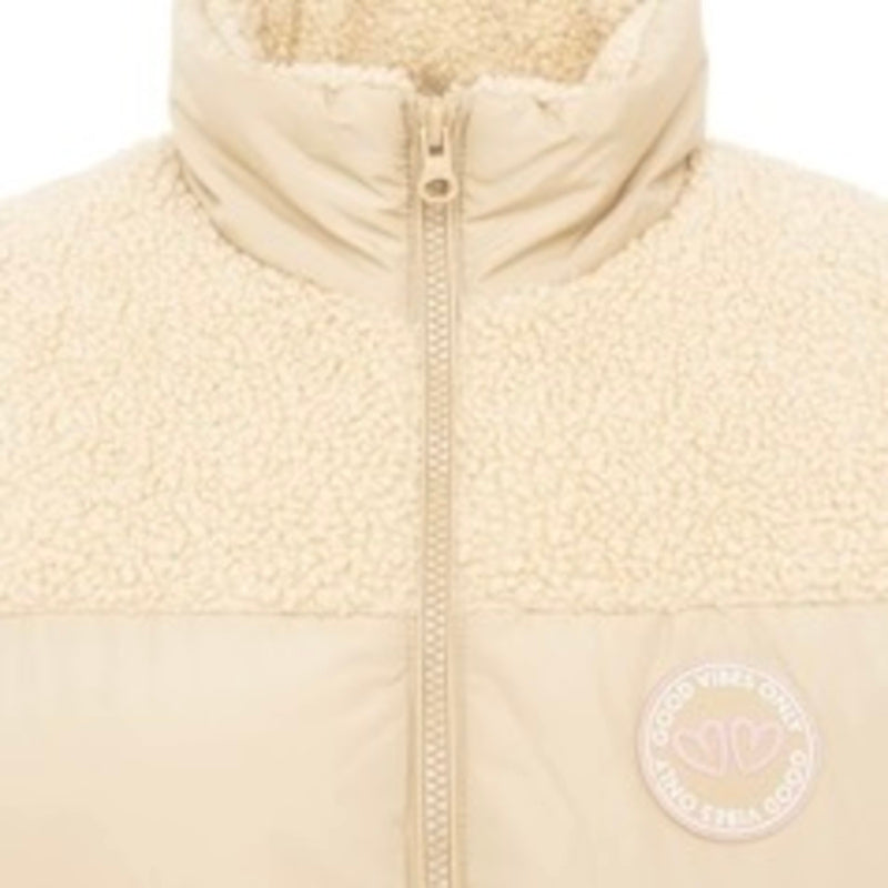 Art68551a3fe8ef3 029 Seppweste Kurz Good Vibes Only 46016 Beige Detail 1920x1920