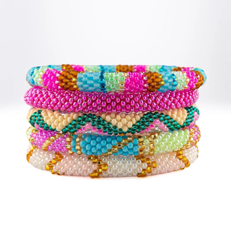 Maison IZEL - Buddhistisches Mantra Armband, neonpink