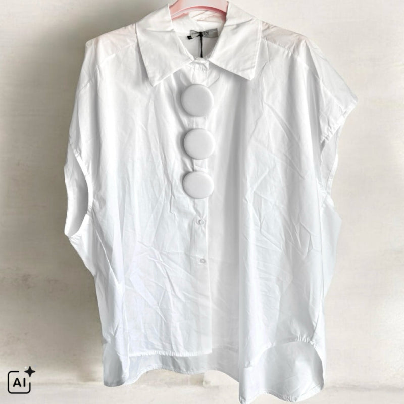 ärmellose Bluse "BOBBY" mit 3 großen Knöpfen, weiß