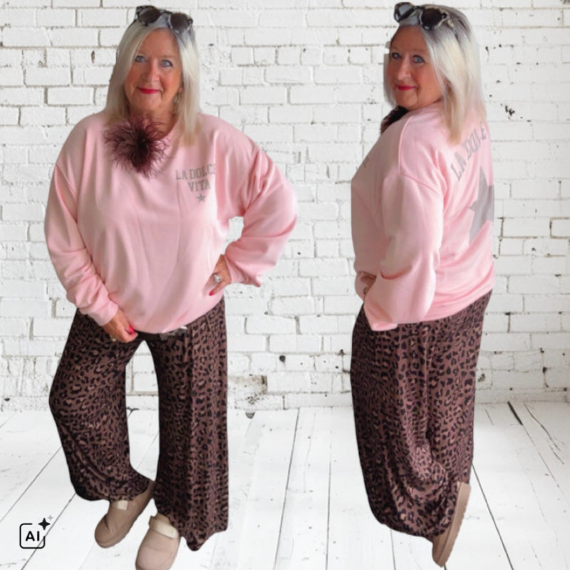 Roundneck Sweater "LA DOLCE VITA", light peach