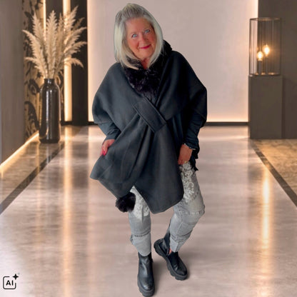 Poncho "FLY OUT" mit Fake Fur, schwarz