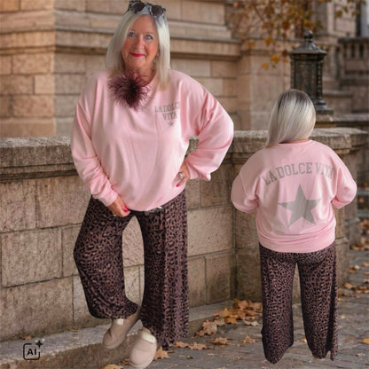 Roundneck Sweater "LA DOLCE VITA", light peach