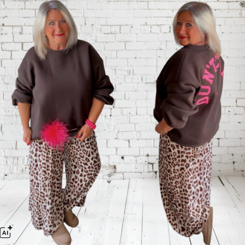 Roundneck Sweater "DON'T CARE CLUB", schoko