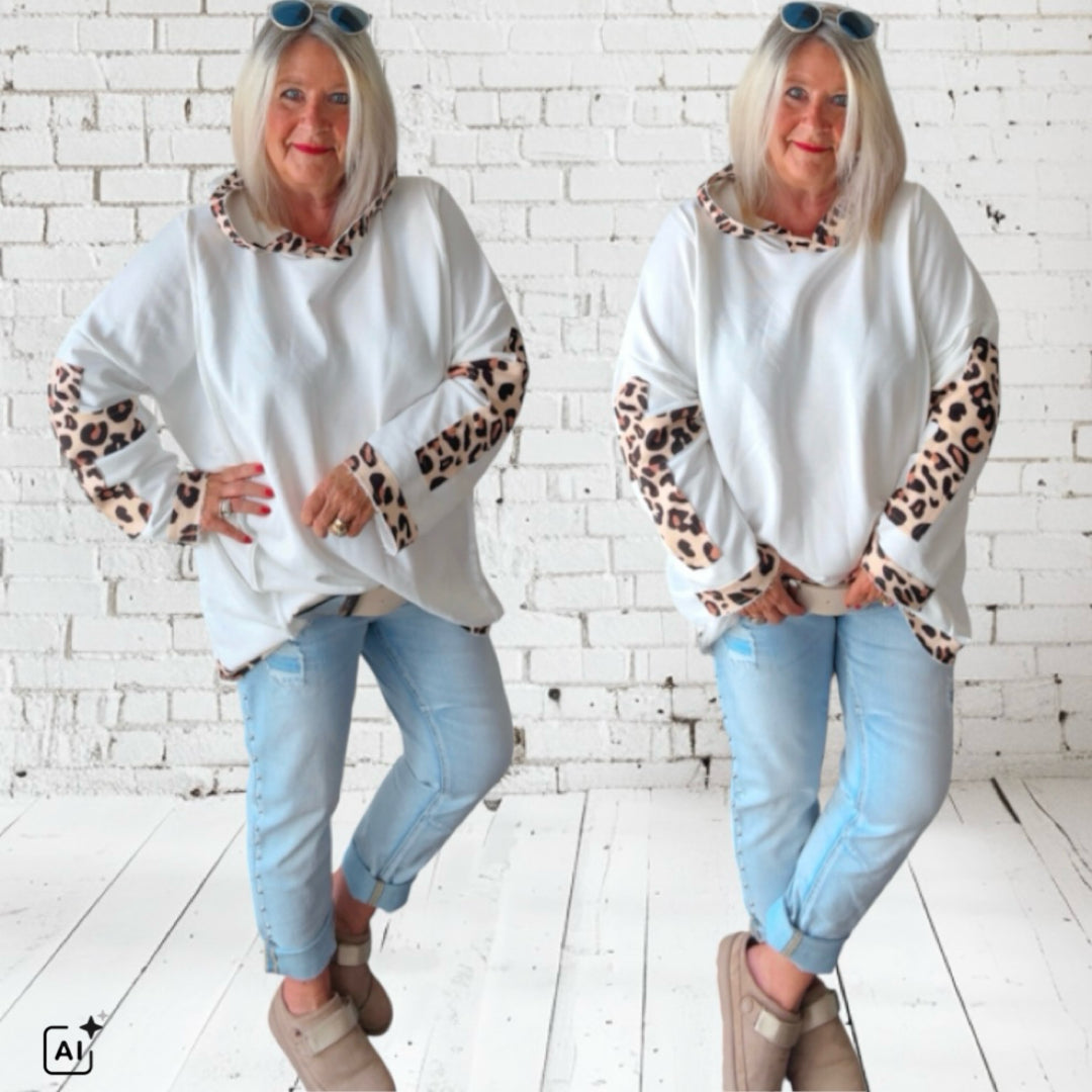Hoodie "CROSS PATCH LEO", weiß