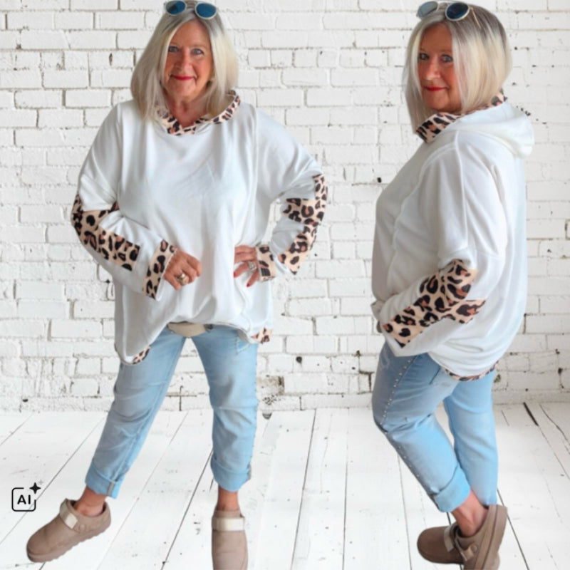 Hoodie "CROSS PATCH LEO", weiß